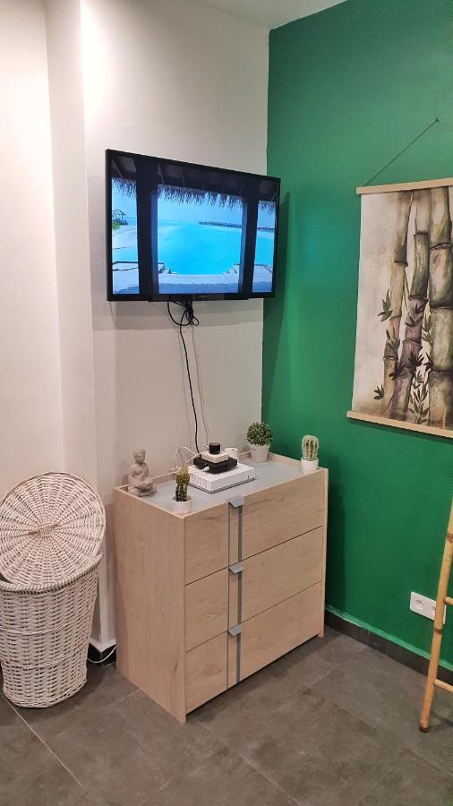 Suite Jacuzzi Privatif Plage Des Catalans Marselha Exterior foto